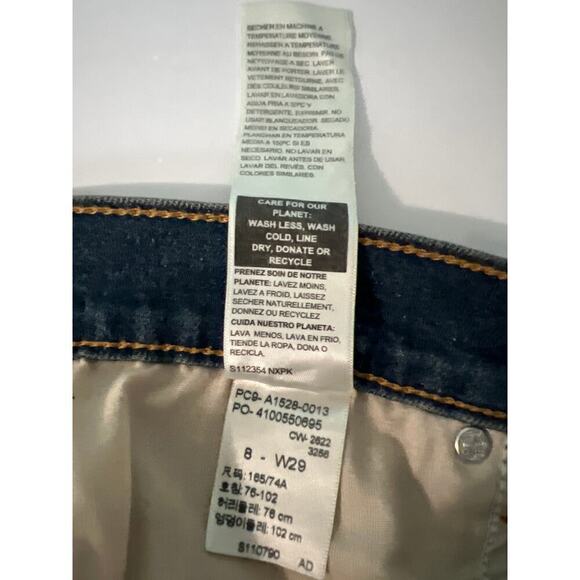 Levi Strauss NWT High-Rise 3” comfort stretch Vintage Inspired shorts Size 8 - Picture 13 of 13